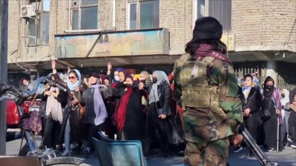 Les Talibans demandent aux Afghanes de ne pas travailler avec l'ONU, l'organisation réagit