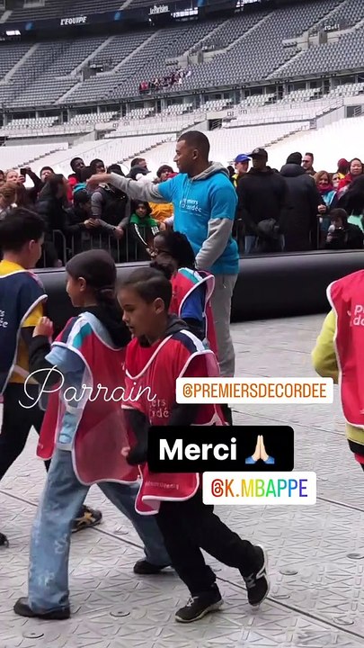 Nathalie Péchalat n'a d'ailleurs pas hésité à le remercier dans sa story Instagram Kylian Mbappé au Stade de France avec l'association Premiers de cordée