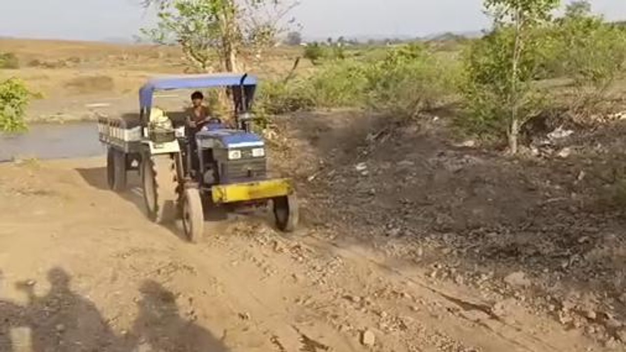 ఆసిఫాబాద్: మూడు పువ్వులు ఆరు కాయలుగా ఇసుక అక్రమ...