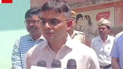महराजगंज: अग्नि पीड़ित परिवार को दैविक आपदा राहत योजना से मिलेगा 8 लाख का मुआवजा: डीएम