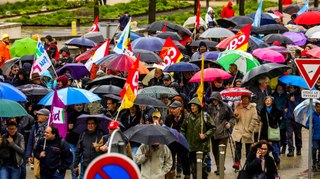 DIAPORAMA SONORE. Retraites : environ 1.700 manifestants à Niort pour l'acte 12