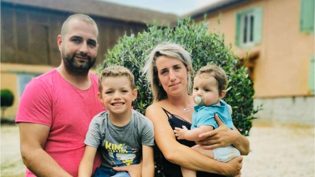 GALA VIDEO - Claire (L’amour est dans le pré) vraie maman poule pour ses fils : “On ne les laisse jamais”