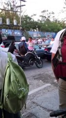 Hondureños se pelean en plena calle de SPS