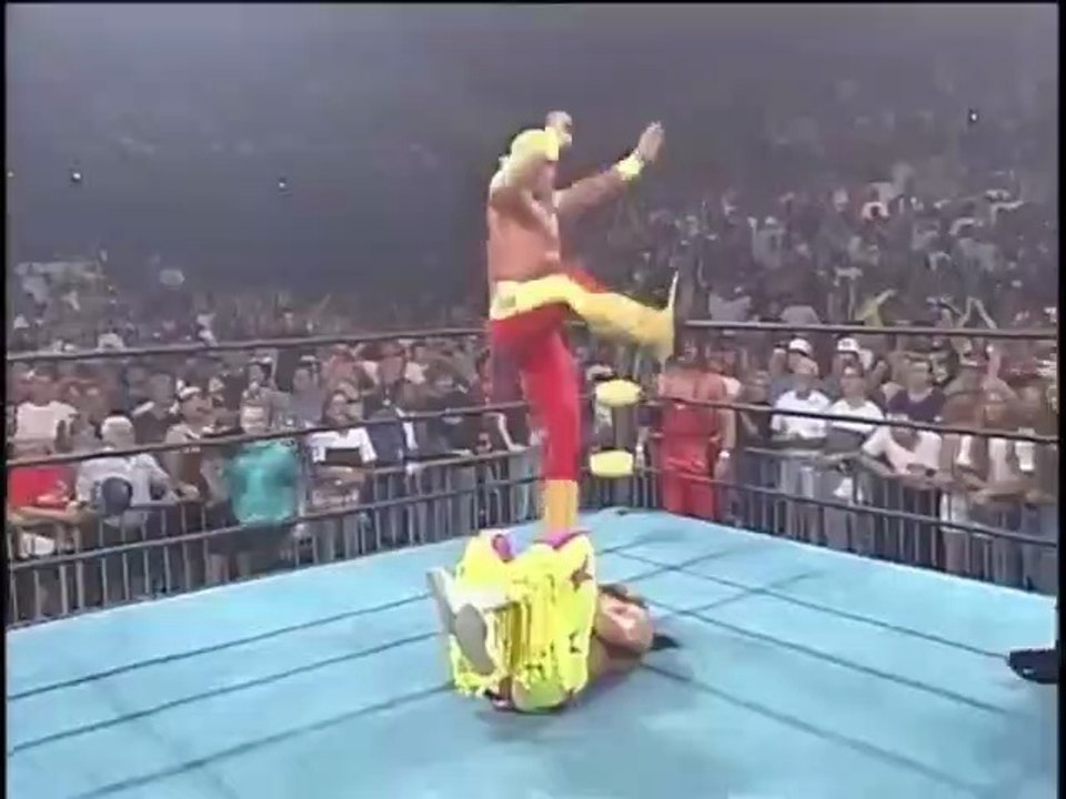 Hulk Hogan Heel Turn - Bash At The Beach