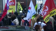 شاهد: قوات الأمن تحتشد أمام المجلس الدستوري في باريس أثناء المظاهرات الرافضة لقانون إصلاح التقاعد