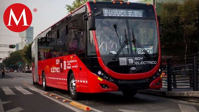 Infracciones para automovilistas han aumentado por invadir el carril del metrobús; CdMx