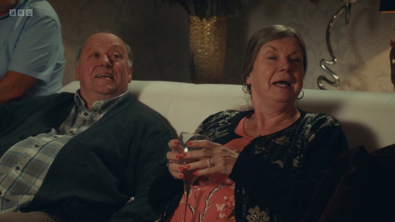 Two Doors Down Season 6 Episode 3