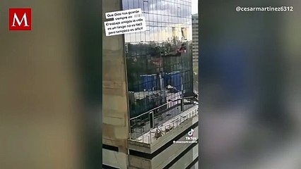 Fuertes vientos mueven andamio donde se encontraba un trabajador