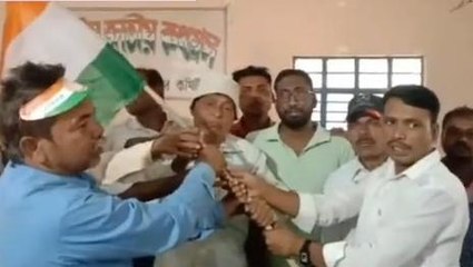 বীরভূমঃ মন্ত্রীর গ্রামেই তৃণমূলের ভাঙন!