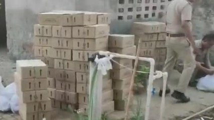 गाजियाबाद: निकाय चुनाव से पहले पुलिस की बड़ी कामयाबी, शराब का जखीरा बरामद