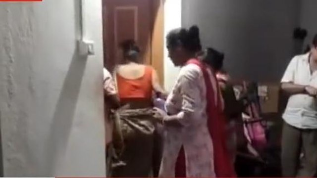 পশ্চিম মেদিনীপুর: মহিলা পুরুষের ঝুলন্ত দেহ, সঙ্গে উদ্ধার গুরুত্বপূর্ণ চিঠিও!