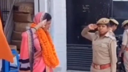 जौनपुर: इस महिला के हिम्मत की कायल हुई पुलिस, किया सैल्यूट