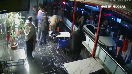 Depreme ilişkin yeni görüntüler! Korku filmi gibi! Yer yerinden oynuyor