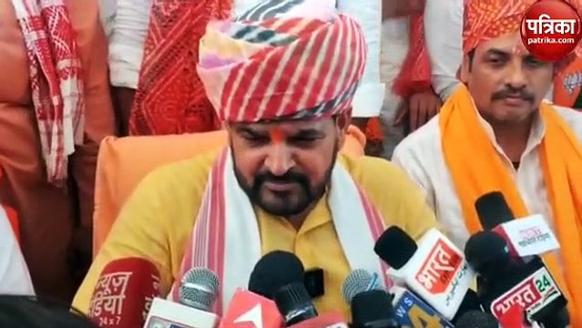 वीडियो अतीक के बेटे के एनकाउंटर पर बोले बृजभूषण, 5 लाख का इनाम मतलब मरना तय, आप खुद सुने आगे क्या कहा