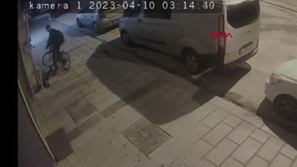 BİSİKLETLİ HIRSIZ KLİMA HORTUMLARINI ÇALDI