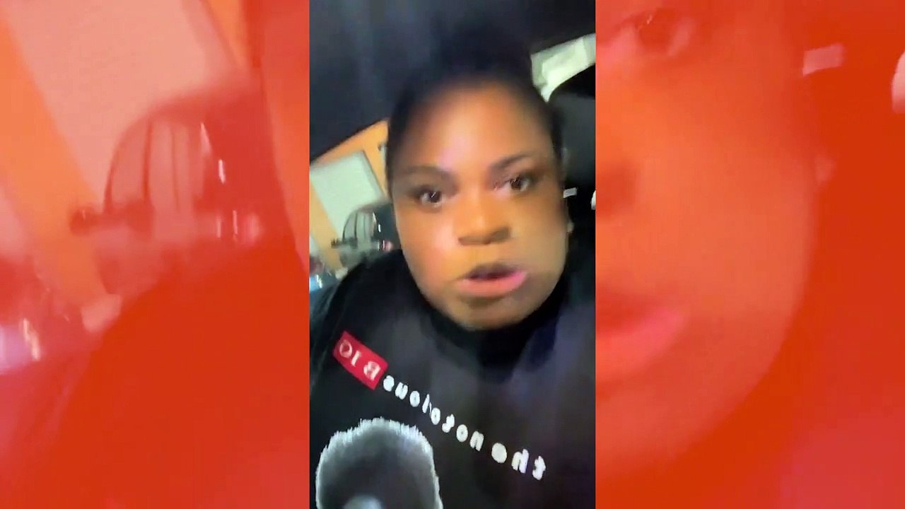 Jojo Todynho se irrita com colegas de classe e desabafa: 'Pago como todo mundo'