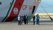 Migranti, la nave Diciotti è arrivata a Pozzallo con 300 persone soccorse