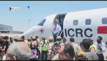 مسؤولون يمنيون أفرج عنهم الحوثيون يصلون إلى عدن