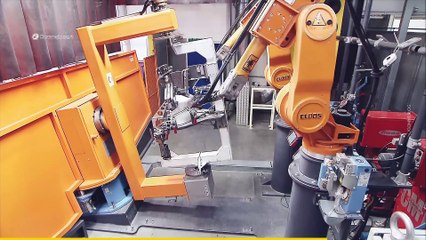 BMW's Motorbike Production Process - CRAFTING PERFECTION (2160p_25fps_VP9 LQ-160kbit_Opus)