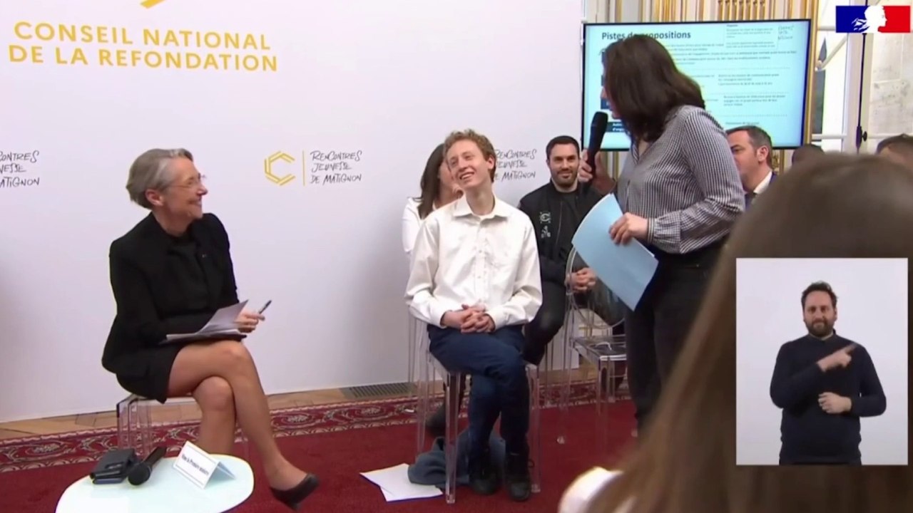 Rencontres jeunesse de Matignon: "Ce que vous avez fait, Madame la Première ministre, c’est du mépris social" reproche une jeune femme à Élisabeth Borne