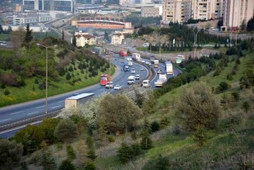 Bayram tatili başlarken TEM Otoyolu Kocaeli geçişi akıcı seyrediyor