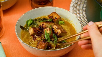 How to Make Crispy Tofu Noodle Soup