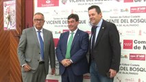 Premios del VII Torneo de fútbol Vicente del Bosque: Roberto Carlos, Pirri, Adelardo, Morientes...