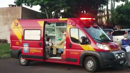 Mulher fica ferida em acidente entre carro e moto no Periolo