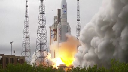 목성 얼음위성 탐사 '주스'호 로켓 분리 성공...8년여 여정 시작 / YTN