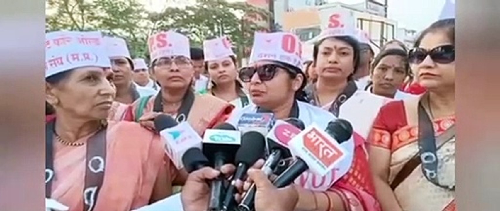 Rally for old pension, then warning
