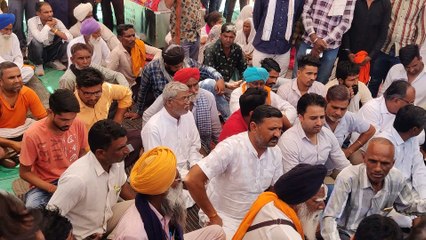 Video : थाने के बाहर शव रखकर दूसरे दिन भी प्रदर्शन