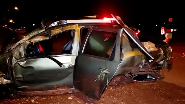 Homem morre após ser ejetado de veículo em capotamento na BR-277 em Cascavel