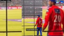 Axar Patel Funny Reaction When Fans Chanting Urvashi Bhabhi during MI vs DC Match