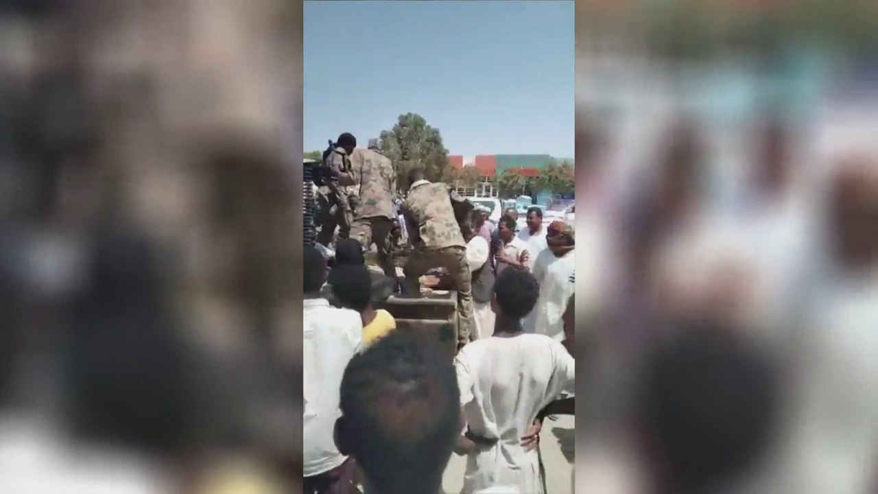 صور متداولة لقبض الجيش السوداني على عناصر من الدعم السريع في #مروي    #العربية #الخرطوم