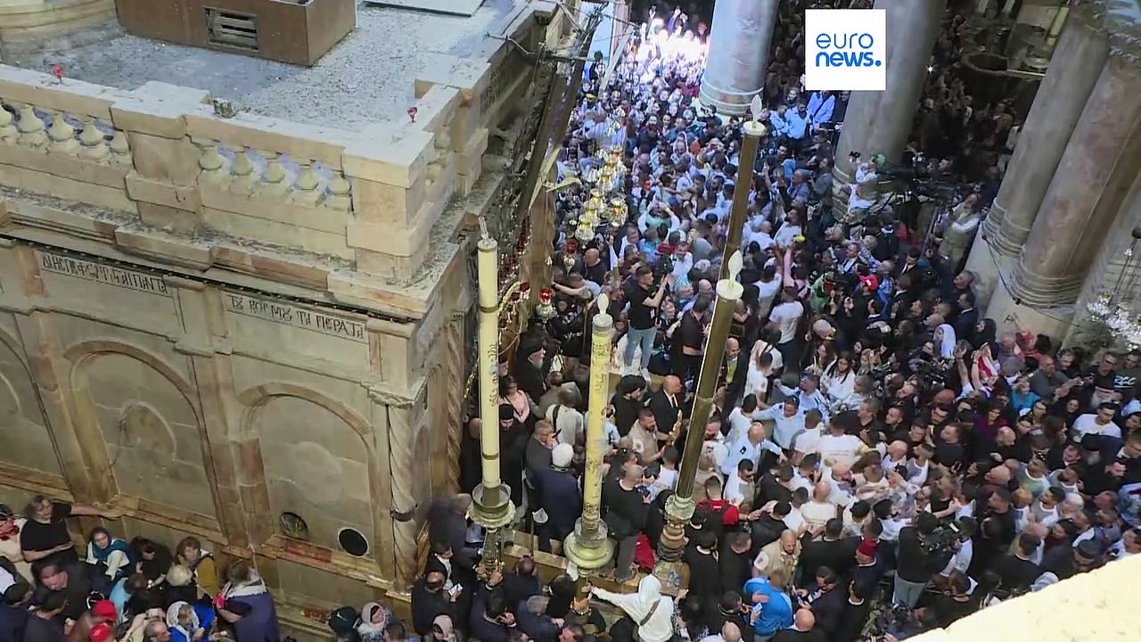 Am heiligen Karsamstag der orthodoxen Christen haben Gläubige in Jerusalem gefeiert