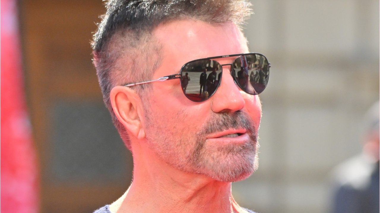 Simon Cowell denies facelift rumours