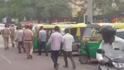 आगे-आगे आरोपी, पीछे दौड़ती वाराणसी पुलिस; सकते में आ गए लोग
