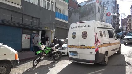Tabanca ile şakalaşma kanlı bitti: 2 yaralı