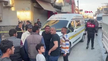 ADANA'DA SOKAKTA OTURURKEN SİLAHLI SALDIRIYA UĞRAYAN BABA- OĞUL, ÖLDÜ