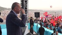 Cumhurbaşkanı Erdoğan, Kocaeli Şehir Hastanesi'nde hastaları ziyaret etti