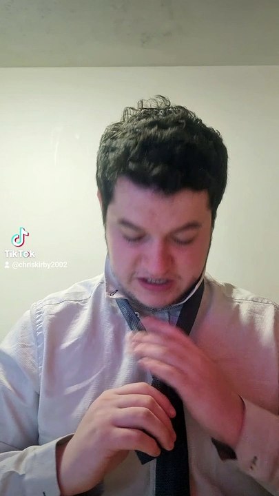 How to Tie a Double Windsor