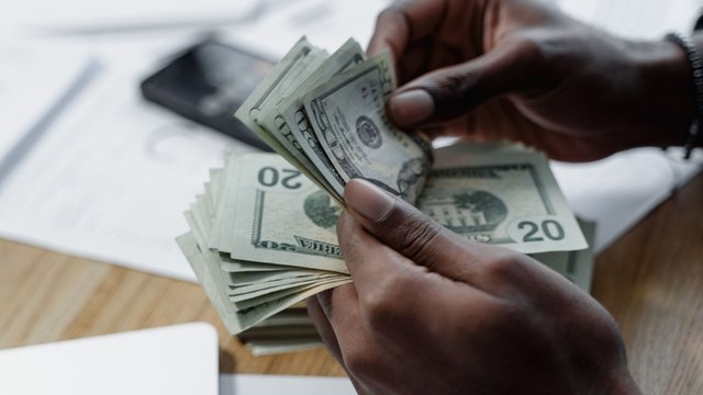 El temor de recesión sigue estando presente en Estados Unidos : analista económico