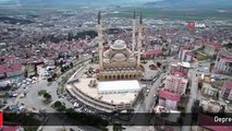 Depremde hasar alan Abdülhamid Han Camii tadilata alındı