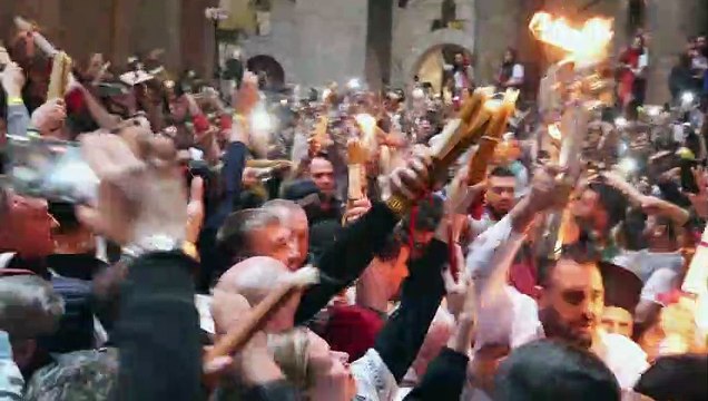 A Jérusalem, les chrétiens orthodoxes célèbrent le Feu sacré pascal