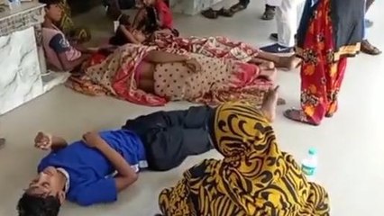 সর্বনাশ, ইফতারের খাবার খেয়ে শয়ে শয়ে অসুস্থ....দেখুন ভিডিও