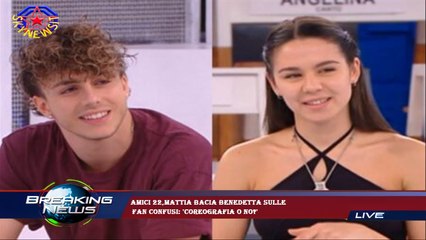 Amici 22,Mattia bacia Benedetta sulle  fan confusi: 'Coreografia o no?'