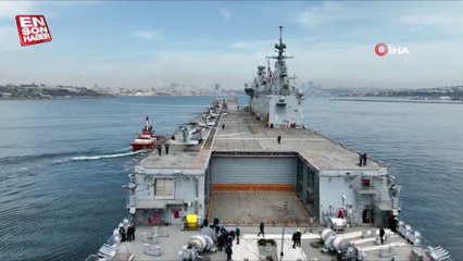 TCG Anadolu Sarayburnu'na yanaştı