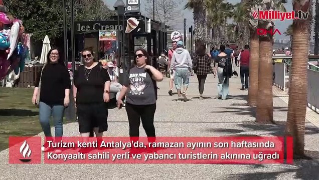 Konyaaltı sahilinde güneşli hava yoğunluğu