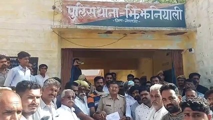 Video: जैसलमेर में भी मुखर हुए विरोध के स्वर, जलाए टायर व किया प्रदर्शन