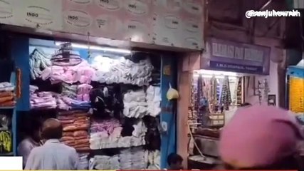 হাওড়া: প্রশাসনকে বুড়ো আঙুল দেখিয়ে বাজারে বিকোচ্ছে প্লাস্টিকের ব্যাগ